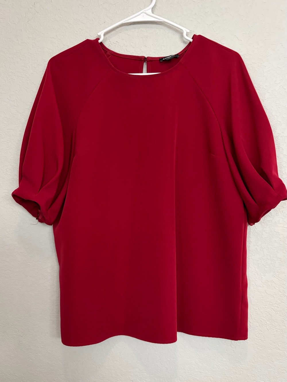 Express Red Puff-Sleeve Round-Neck Blouse